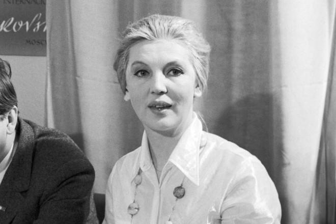 Элеонора Беляева - биография, личная жизнь, фото, "Музыкальный киоск", причина смерти и последние новости